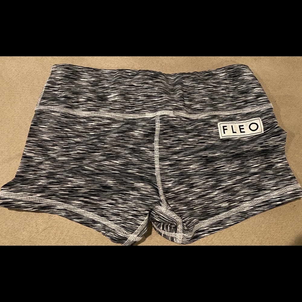 Fleo Size Small - image 2